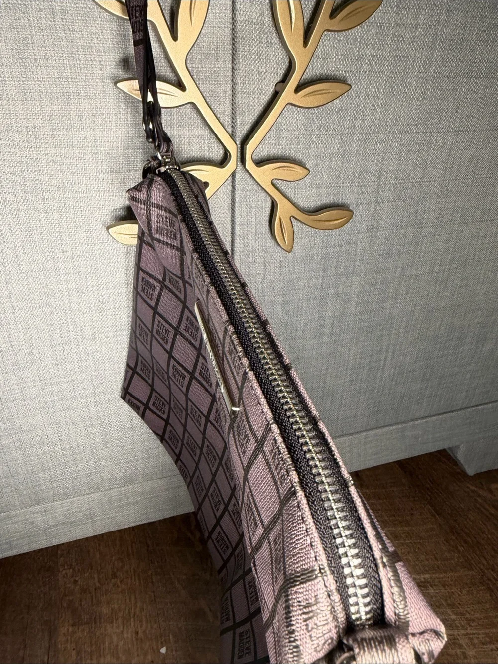 Steve Madden Mauve Patterned Wristlet Clutch